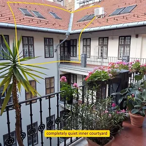 https://queen-zita-apartment.inbudapesthotels.com